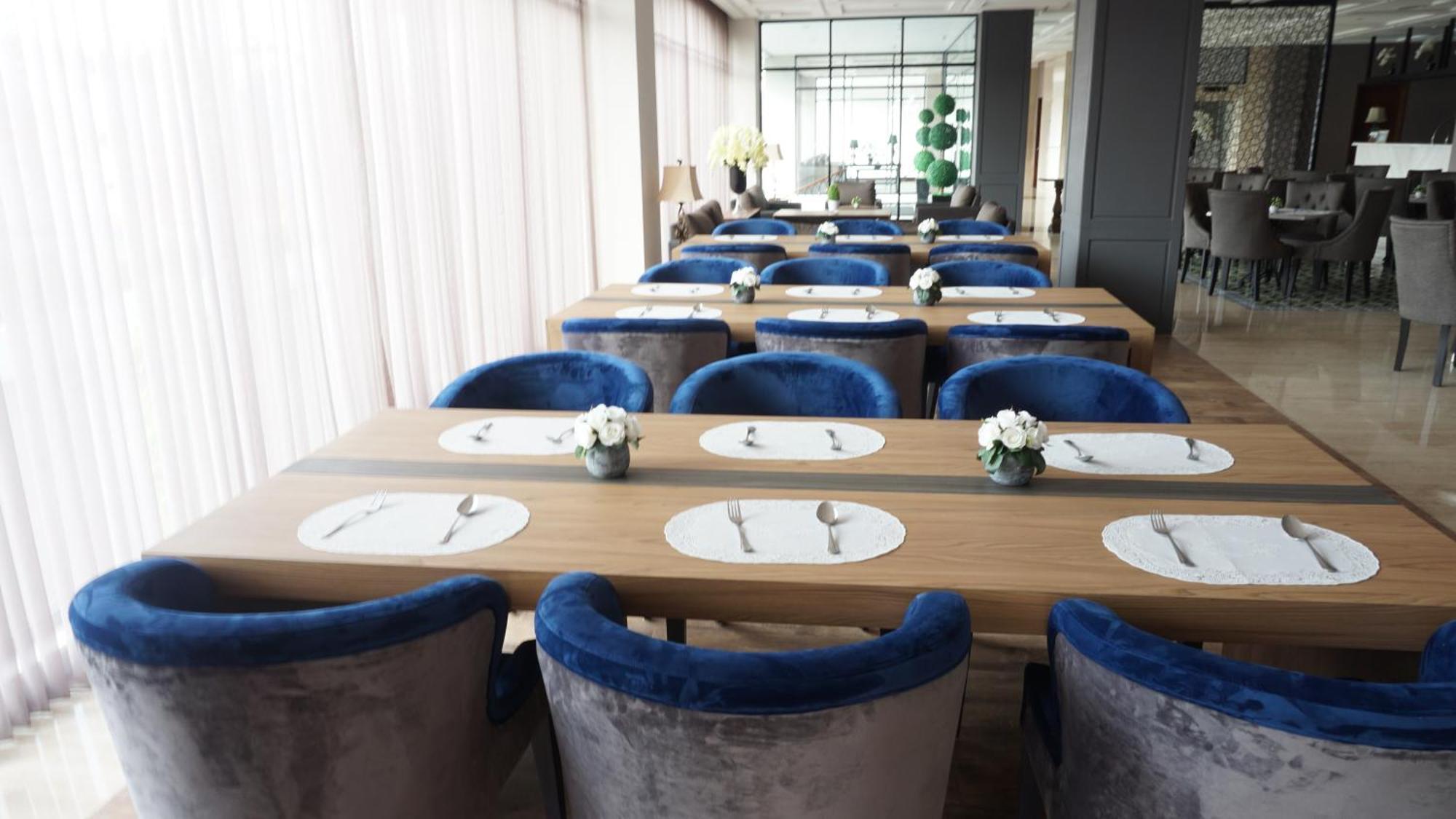 Rivoli Hotel Jakarta Exterior photo